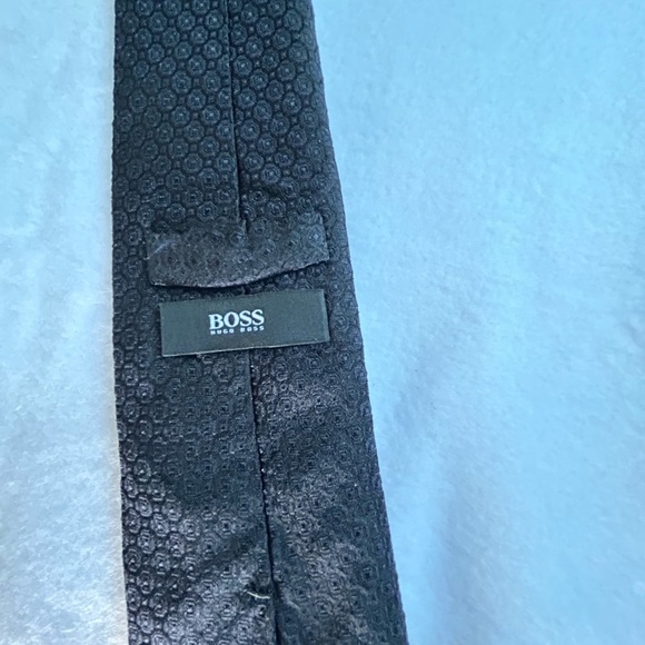 Boss Classic Black Patterned textured tie - Picture 3 of 6
